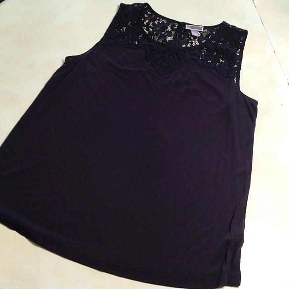 Chelsea 28 Lace Top - Picture 2 of 7